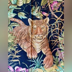 GUCCI Bengal Tiger Navy Blue Wool + Silk Large Square Shawl Wrap Scarf Vtg